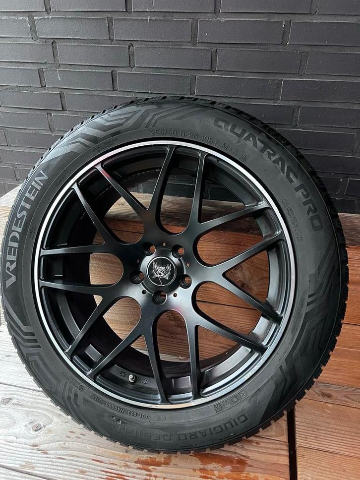 Ford Explorer 2011 Velgen Banden –Zeer Net –Set Compleet –, Auto-onderdelen, Banden en Velgen, Banden en Velgen, All Season, 20 inch