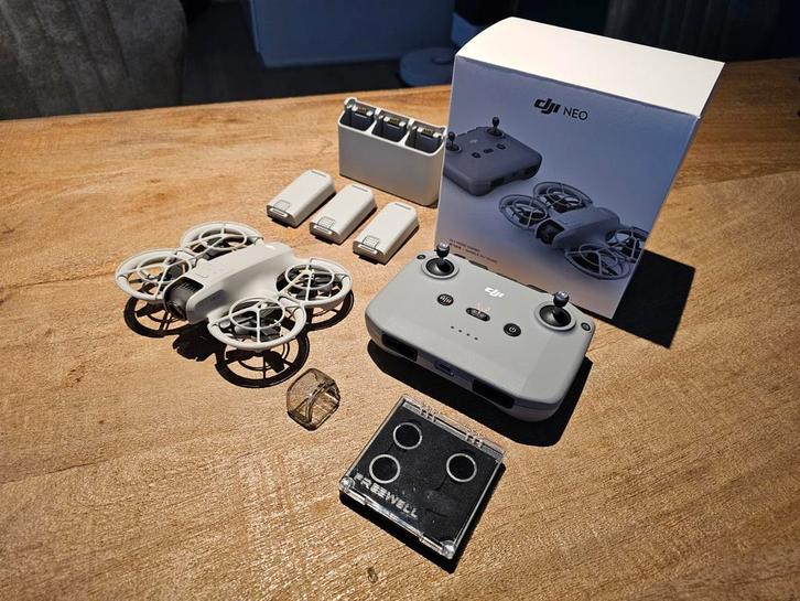 DJI Neo Fly More Combo + Freewell ND Filter Kit, Audio, Tv en Foto, Drones, Zo goed als nieuw, Drone met camera, Ophalen of Verzenden