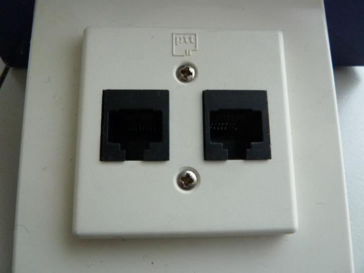 AMP toolless m-jack RJ45 CAT 5 connector, Telecommunicatie, Vaste telefoons | Niet Draadloos, Ophalen of Verzenden