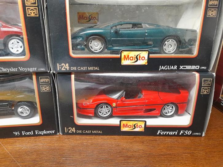 Maisto miniatuur auto's 8 stuks, Hobby en Vrije tijd, Modelauto's | 1:24, Zo goed als nieuw, Auto, Maisto, Ophalen of Verzenden