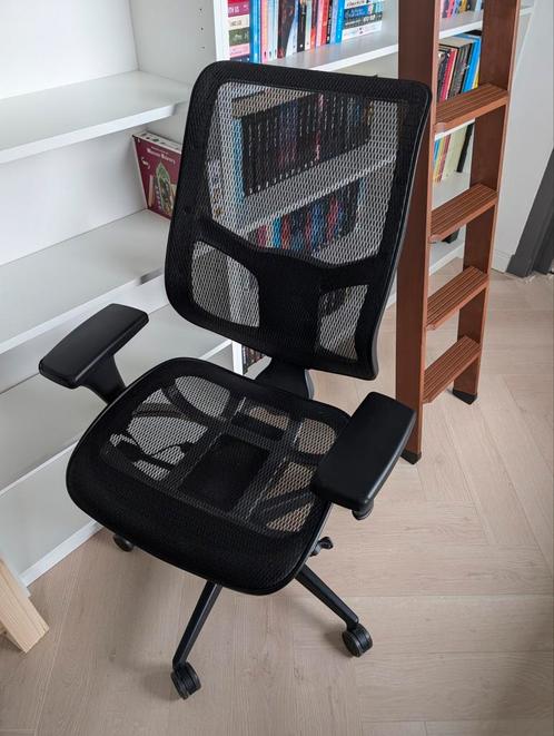ergonomische bureaustoel mesh, Huis en Inrichting, Bureaustoelen, Gebruikt, Zwart, Ophalen