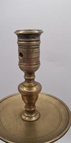 16de eeuws bronzen kraag kandelaar, Antiek en Kunst, Verzenden, Koper of Brons