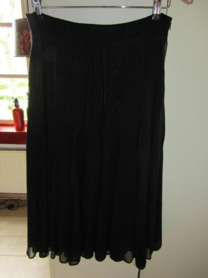 D495 Les Bleus mt 36-38 rok chiffon zwart lang, Kleding | Dames, Rokken, Zo goed als nieuw, Maat 36 (S), Zwart, Onder de knie