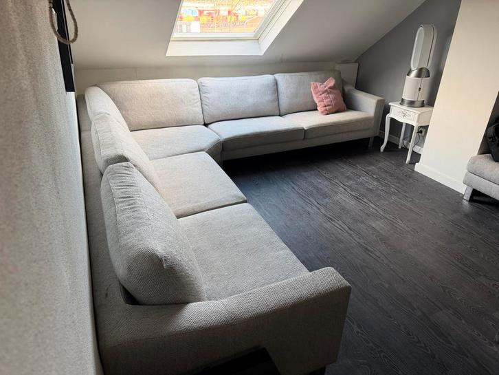 Grote hoekbank Leolux Antonia Royale grijs + lounge hokker, Huis en Inrichting, Banken | Bankstellen, Gebruikt, Vierpersoons of meer