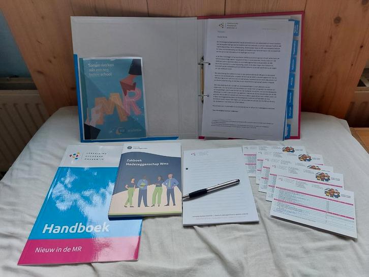 Pakket medezeggenschapsraad onderwijs, Boeken, Wetenschap, Zo goed als nieuw, Ophalen of Verzenden