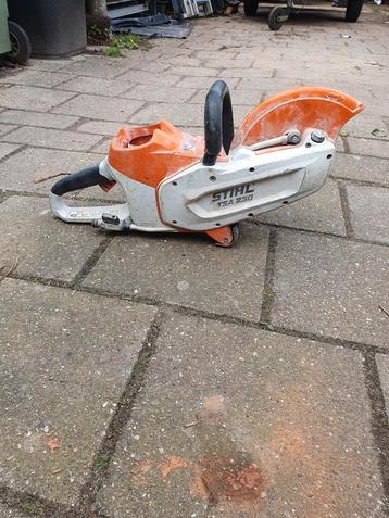 Te koop stihl  TSA 230 accu bandenzaag beschikbaar voor biedingen