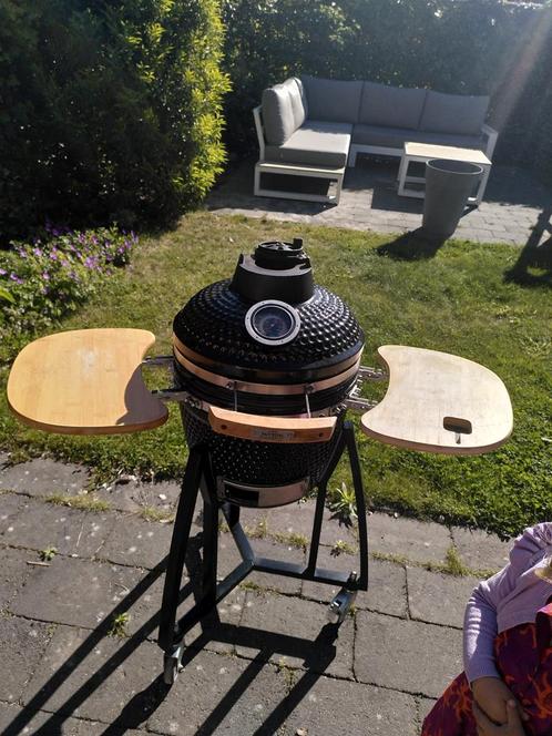 Kamado 16 inch – klaar voor jouw volgende BBQ-avontuu, Tuin en Terras, Houtskoolbarbecues, Zo goed als nieuw, Met accessoires