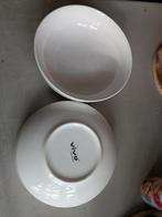 Gezocht 2 vivo Villeroy & Boch Pastaborden - 18cm, Gebruikt, Ophalen of Verzenden, Bord(en), Effen