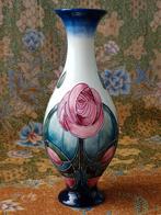 Mooie oude Old Tupton Ware vaas uit Engeland 25,8 cm.