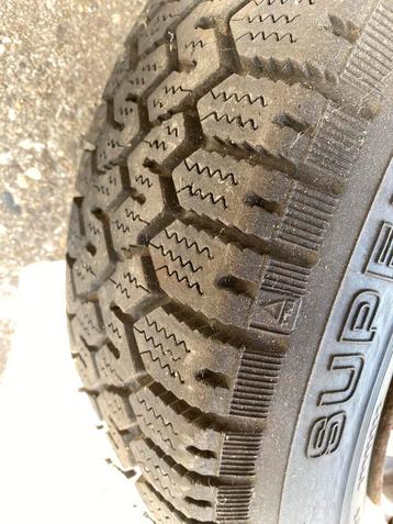 Winterbanden met velg 175/70 R14 beschikbaar voor biedingen