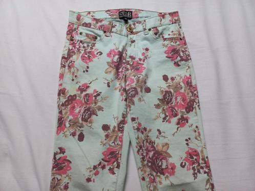 Groene lange broek met bloemen beige rood roze maat 38 / M, Kleding | Dames, Broeken en Pantalons, Gedragen, Maat 38/40 (M), Groen