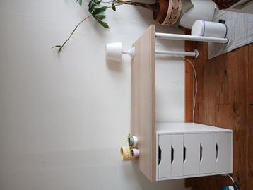 Ikea desk white with oak stained effect beschikbaar voor biedingen