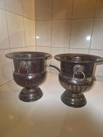 2 ijzeren bloempotten/ bokalen., Tuin en Terras, Bloempotten, Rond, Ophalen of Verzenden, Zo goed als nieuw, Metaal