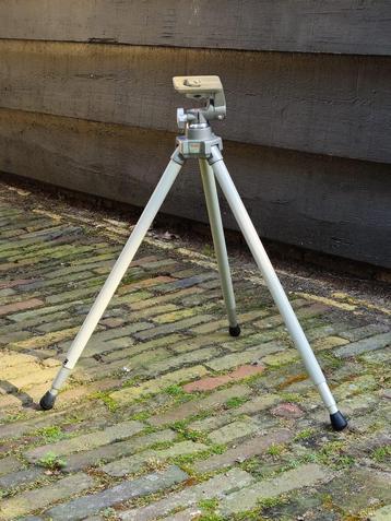 VELBON camera statief beschikbaar voor biedingen