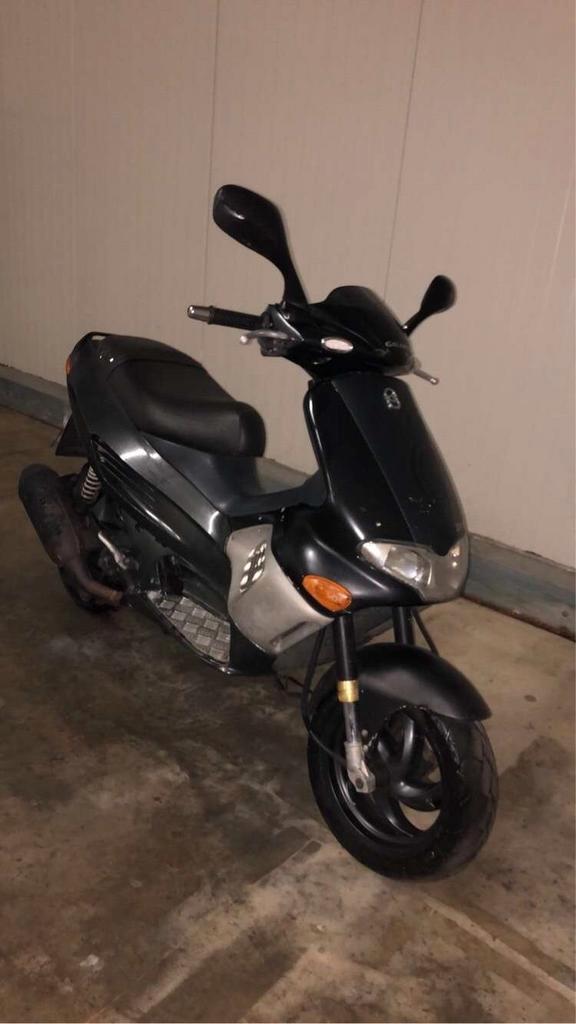 Gillera runner 125 4t orgineel, Fietsen en Brommers, Scooters | Piaggio, Zo goed als nieuw, Zip, Tweetakt, Ophalen of Verzenden