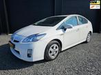 Toyota Prius 1.8 Comfort | HUD | Cruise | Navi | Dealer Ond., Auto's, Toyota, Te koop, Geïmporteerd, Airconditioning, 5 stoelen