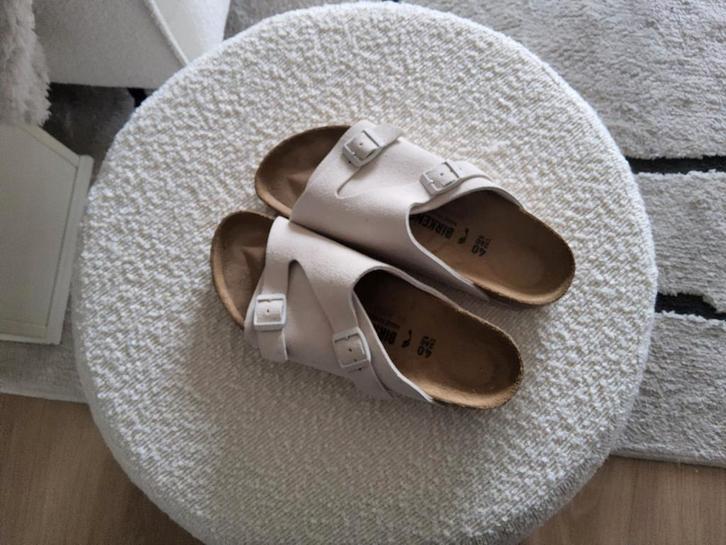Birkenstock Zurich suede roomkleurig maat 40, Kleding | Dames, Schoenen, Zo goed als nieuw, Ophalen of Verzenden