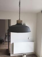 Mooie eetkamertafel, in nieuw staat, Huis en Inrichting, Lampen | Hanglampen, Zo goed als nieuw, 50 tot 75 cm, Ophalen