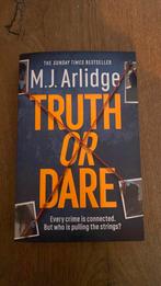 Truth or dare - m.j. Arlidge, Boeken, Taal | Engels, Fictie, Zo goed als nieuw, Verzenden