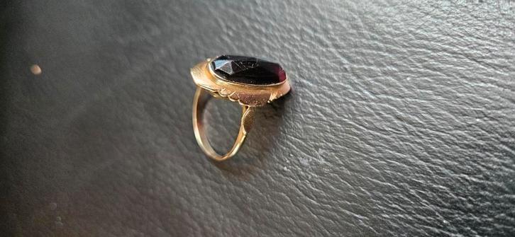 Gouden damesring 14 kr met rode granaat, Sieraden, Tassen en Uiterlijk, Ringen, Zo goed als nieuw, Dame, Goud, Goud, Ophalen of Verzenden