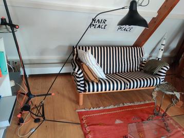 Design Vloerlamp met Zwarte Kap beschikbaar voor biedingen