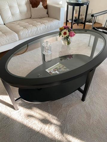 Salontafel met bijzettafel beschikbaar voor biedingen