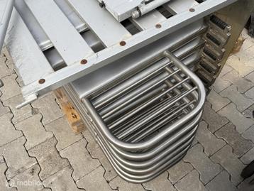 inrichting paardenwagen paardenvrachtwagen tussenschot . beschikbaar voor biedingen