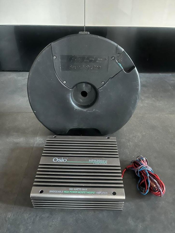 Bose subwoofer auto met 300 watt Osio versterker radio, Auto diversen, Autospeakers, Gebruikt, Ophalen of Verzenden