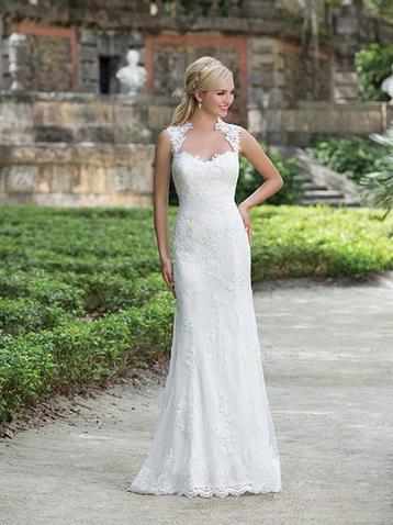 Trouwjurk maat 40 kanten rug beschikbaar voor biedingen