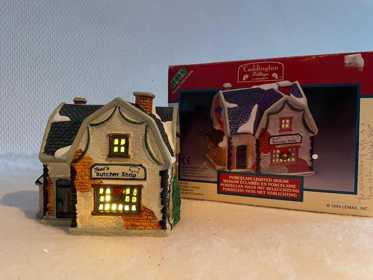 Lemax Kerst Dorpje (5 huisjes & schaatsbaan), Diversen, Kerst, Zo goed als nieuw, Ophalen
