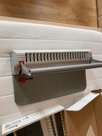 Inbindapparaat voor 21 rings plastic bindringen beschikbaar voor biedingen