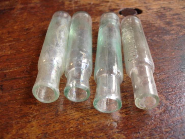 ﻿BODEMVONDST 4 HAARLEMMER OLIE FLESJES - wvq, Antiek en Kunst, Antiek | Glas en Kristal, Verzenden