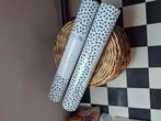Behang witte met zwarte stippen,  leuk voor een kinderkamer, Ophalen of Verzenden, Minder dan 10 m², Wit