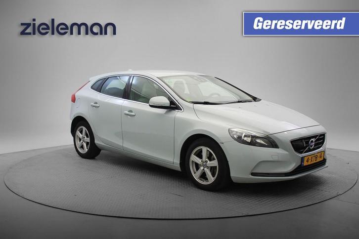 Volvo V40 2.0 D4 Momentum Business - GERESERVEERD!!!, Auto's, Volvo, Bedrijf, V40, ABS, Airbags, Boordcomputer, Centrale vergrendeling