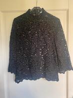 Zwart kanten blouse van Mango, Kleding | Dames, Blouses en Tunieken, Ophalen of Verzenden, Zo goed als nieuw, Maat 38/40 (M), Zwart