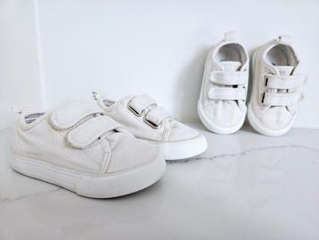 Baby/Dreumes Sneakers maat 20 /21 (beige canvas schoentjes)