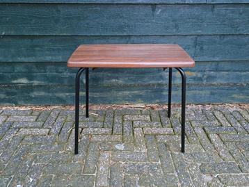 Vintage tafel, tafeltje, bijzettafel orgel bankje Yamaha beschikbaar voor biedingen