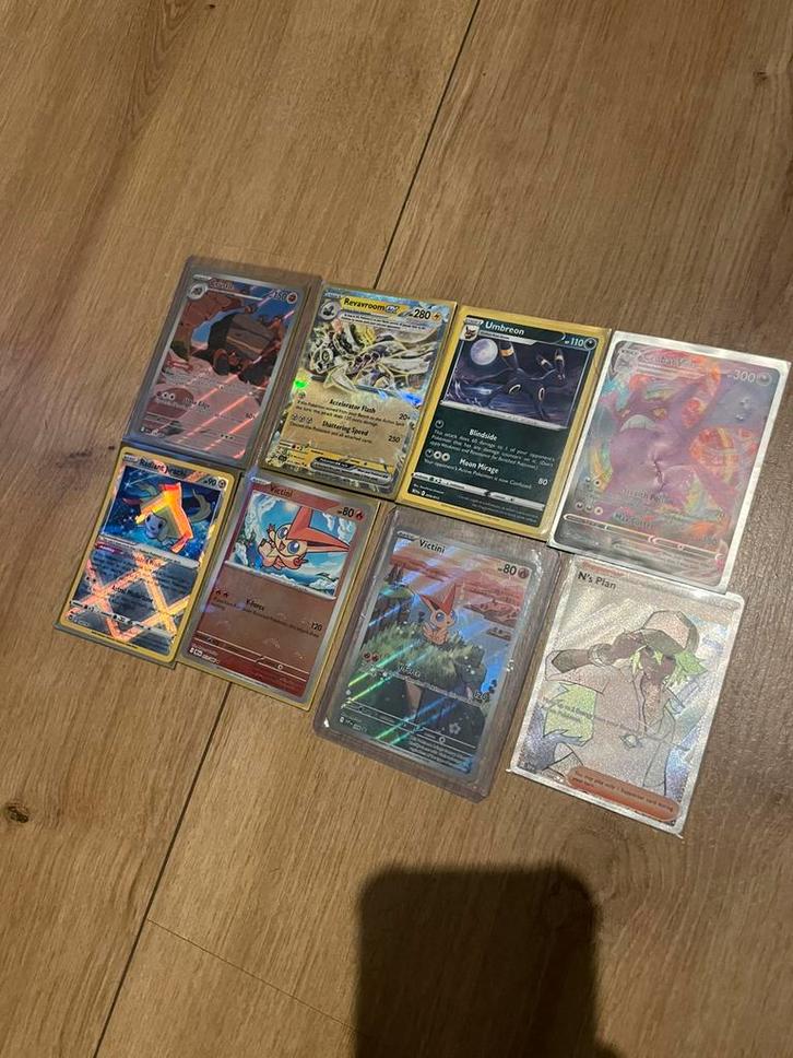 Pokemon kaarten-met hoesjes en hard cases, Hobby en Vrije tijd, Verzamelkaartspellen | Yu-gi-Oh!, Zo goed als nieuw, Meerdere kaarten