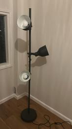 Staande lamp, Huis en Inrichting, Gebruikt, Ophalen of Verzenden, Metaal, Modern