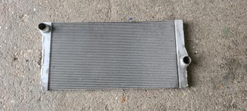 Radiateur BMW 5 serie F10 F11 Diesel 8509177