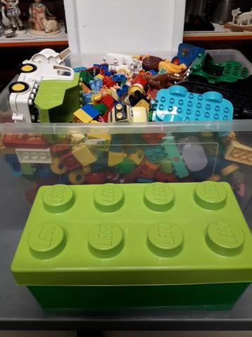 ENORME PARTIJ LEGO DUPLO 8,1 KILO + LEGO DOOS prijs 55 E beschikbaar voor biedingen