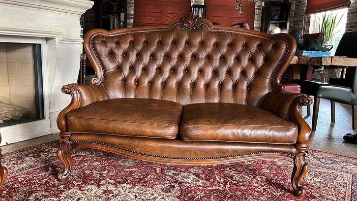 Klassieke Chesterfield, Barrok bank en stoelen set, loveseat, Huis en Inrichting, Banken | Bankstellen, Zo goed als nieuw, Rechte bank