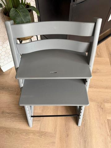 Stokke Tripp Trapp Nieuw model Storm Grey grijs kinderstoel beschikbaar voor biedingen