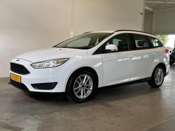 Ford Focus Wagon 1.0 EcoBoost Navi Cruise PDC NL-auto beschikbaar voor biedingen