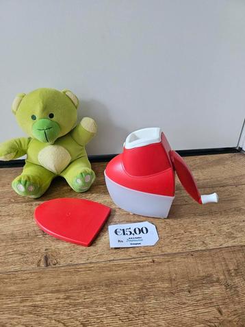 Tupperware kaasmolen rood €15,00 per stuk  beschikbaar voor biedingen