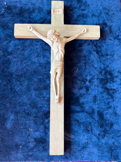 Houten kruisbeeld 36 lang 20 breedte nieuw, Antiek en Kunst, Antiek | Religie, Ophalen of Verzenden