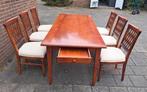 Kersenhouten eettafel met bijbehorende stoelen, Huis en Inrichting, Complete eetkamers, Ophalen, Zo goed als nieuw
