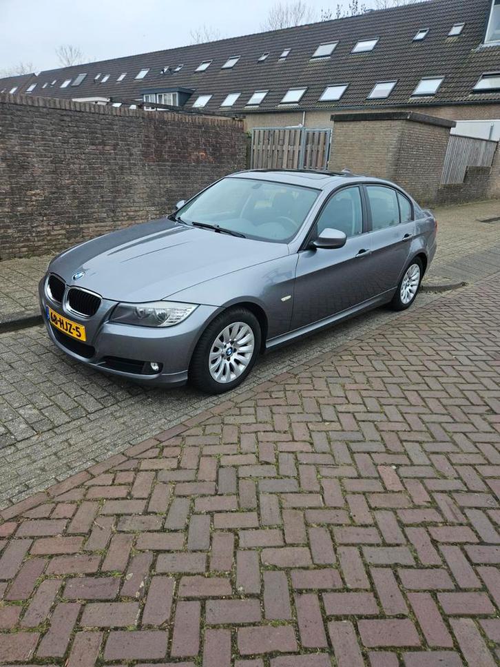 BMW 3 serie grijs E90 panoramadak 145pk, Auto's, BMW, Particulier, ABS, Airbags, Airconditioning, Alarm, Boordcomputer, Centrale vergrendeling
