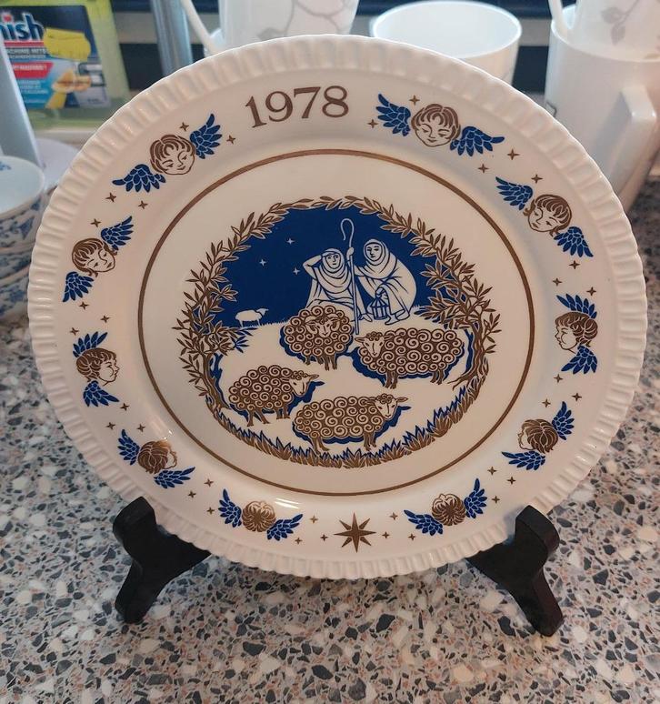 Spode Fine Bone China Engeland 1978 Kerst Dinner 20,5 cm, Diversen, Kerst, Zo goed als nieuw, Ophalen of Verzenden