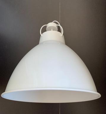 Hanglamp INDUSTRIEEL beschikbaar voor biedingen